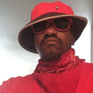 Meet your Posher, Derrell